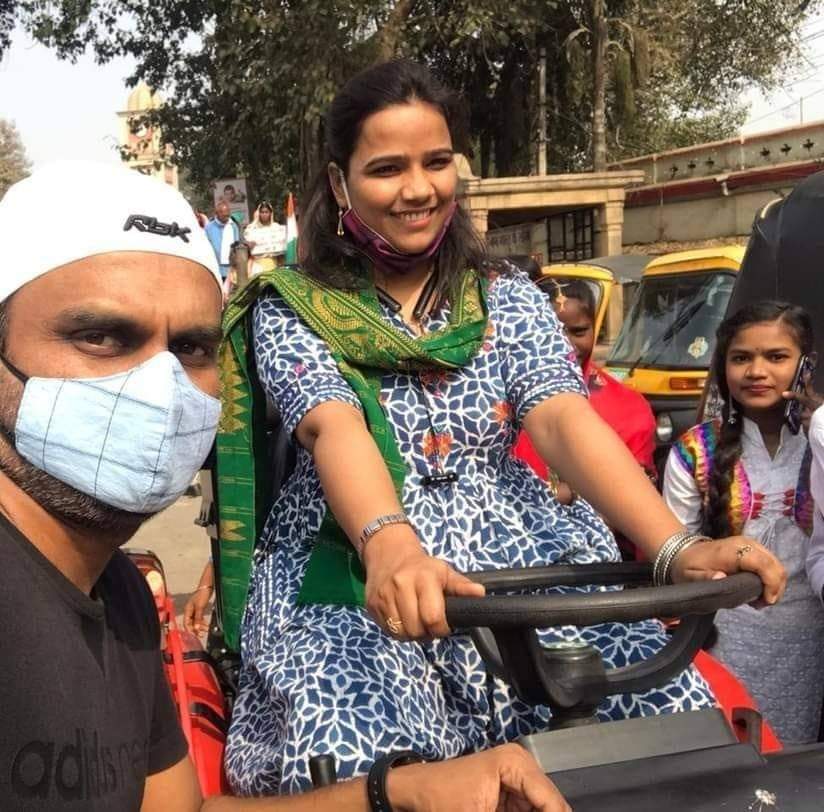 भक्तों को समर्पित 

बरनोल चाहिए हो, तो बताना, इतना तो कर ही सकते है।