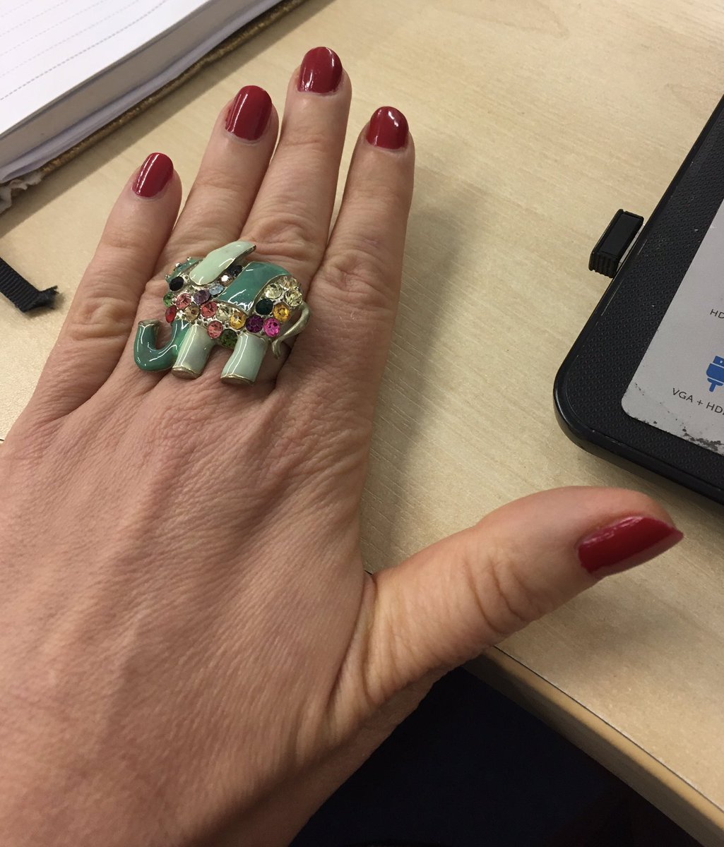 Tinder Girl tweet media