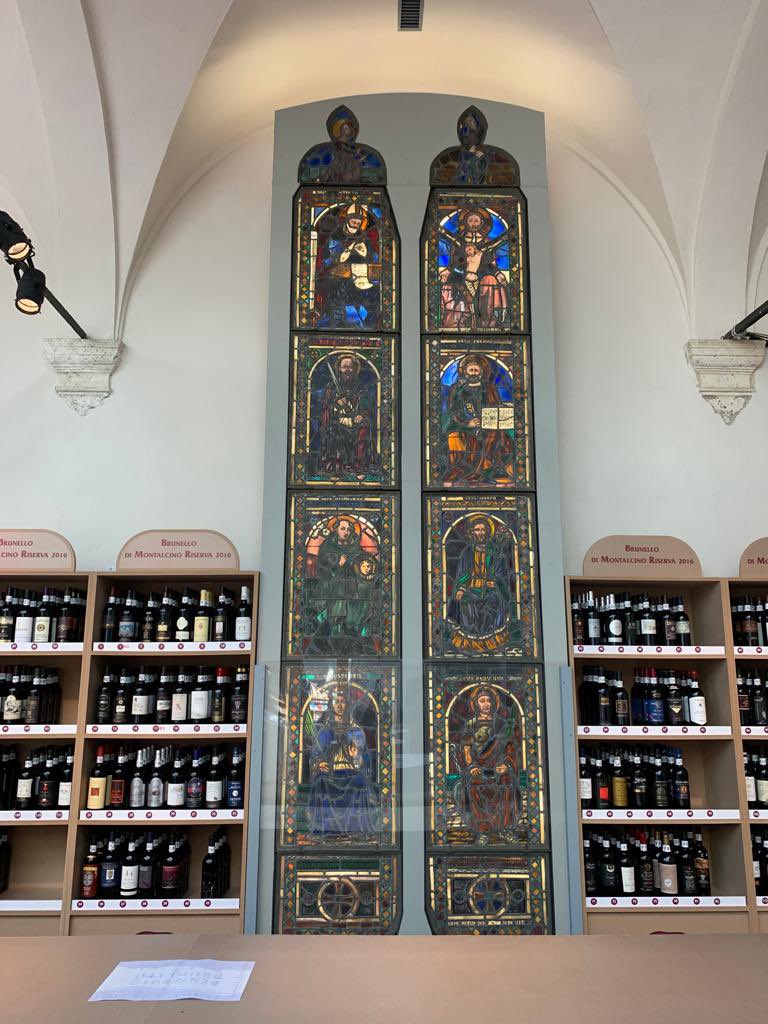 WineNewsIt's tweet photo. Nei #calici #WineNews il #Brunello di Montalcino #vendemmia2017, il Brunello #Riserva2016 e il #Rosso di Montalcino #annata2020 delle oltre 100 #cantine dell’edizione n. 30 di #BenvenutoBrunello2021 by @ConsBrunello #Montalcino (nei prox giorni report Winenews) https://t.co/2stirpNam7