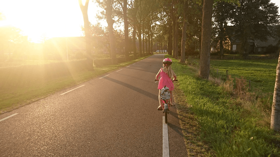 SchoolChance's tweet photo. 1st of December, the School Chance Final Conference will take place! 
The conference is called “Good practices in sustainable school mobility in six European regions”, where the partner will share the progress they made. 
Discover more and register here: https://t.co/GawLZmrVVZ https://t.co/9mORjFiT4F