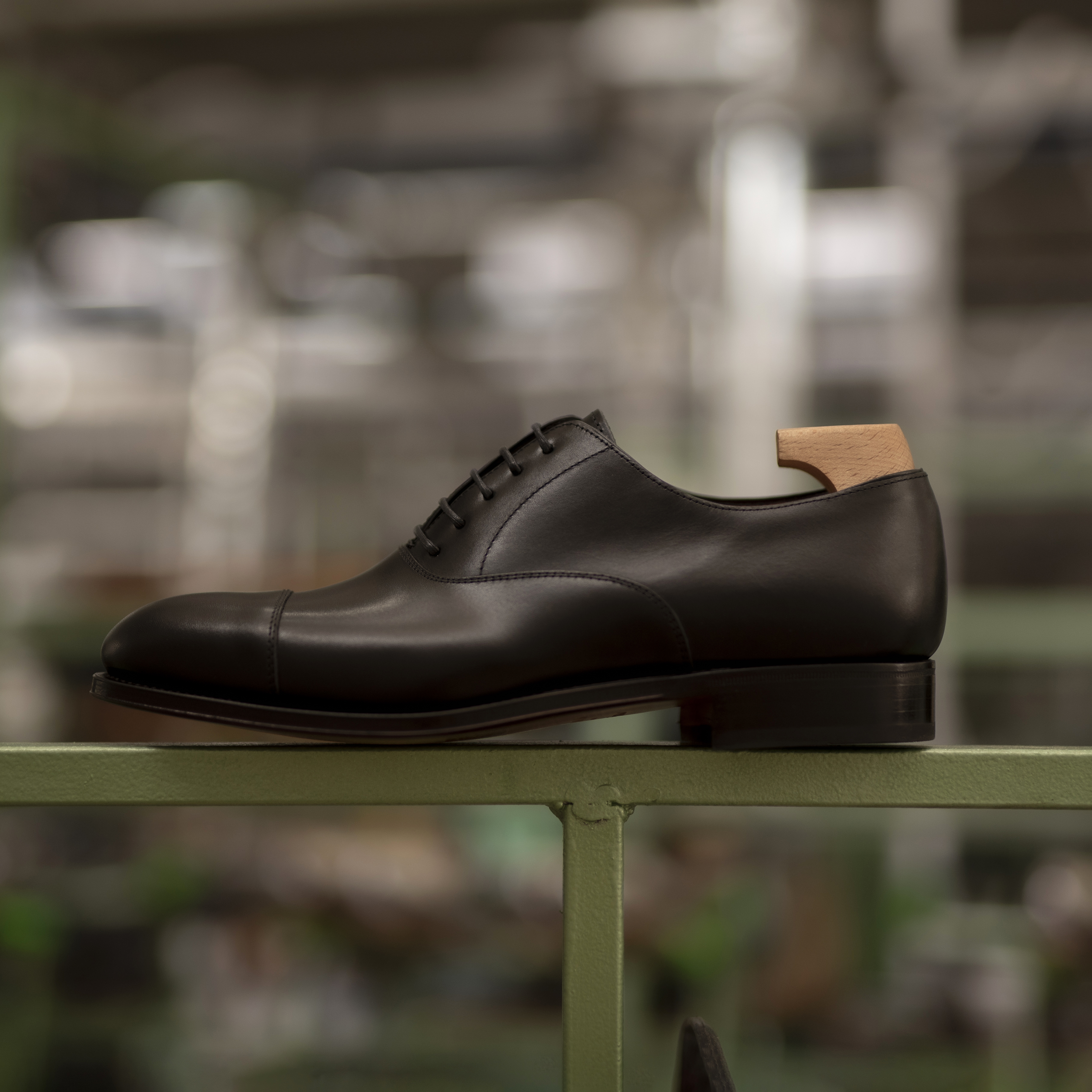 Carmina cap toe best sale oxford