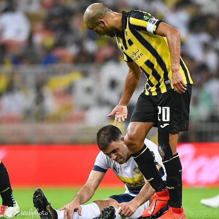 ثريد || 

عن بعض افتكاكات ومساهمات كريم الأحمدي 

- اذا كنت مشغول ضع لايك و أرجع تابعه في وقت لاحق .