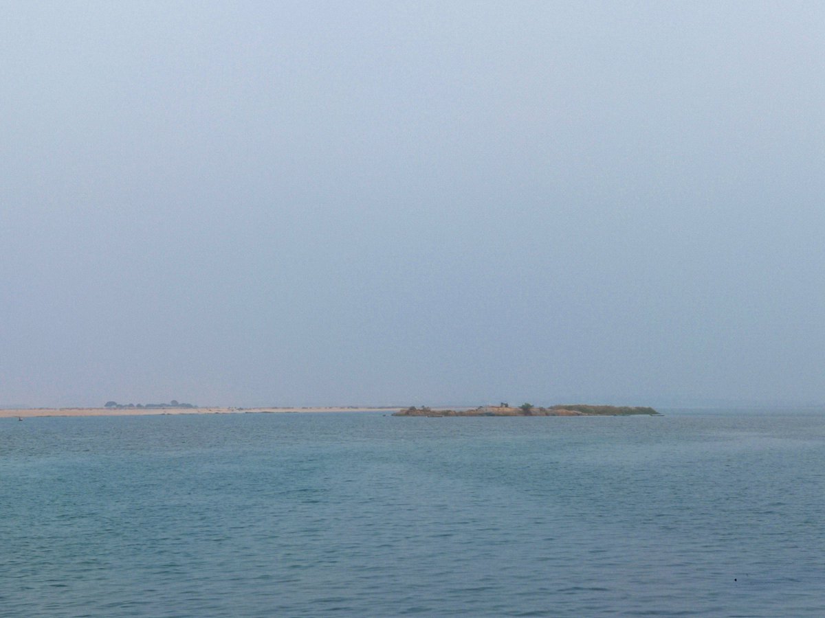 Photocularbiol1's tweet photo. 2/quality time with friends and family. You can see a small island(on 7th slide) from the river bank. Local boat also available to reach the island.
Local boat charge- 300-400! Upto 8 people can go at a time.
#devidwar #cuttack
#Odishatourism #odishabyroad #photocular__biologist https://t.co/j9qKzgirjt