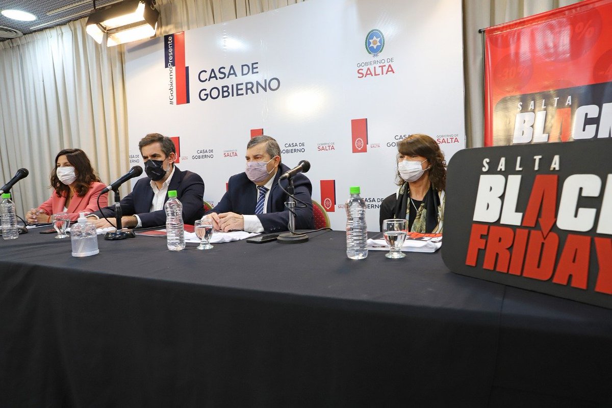danielbetzel's tweet photo. ¡Lanzamos #SaltaBlackFriday! El viernes 26 y sábado 27 de noviembre ¡SE VIENEN LOS DESCUENTOS LOCOS!
Junto a @ComercioSalta estuvieron @GobiernoSalta, @GobCiudadSalta y #BancoMacro.
Adhesión y comercios participantes en https://t.co/tVj4YN6cWD https://t.co/HMHF7heyLx