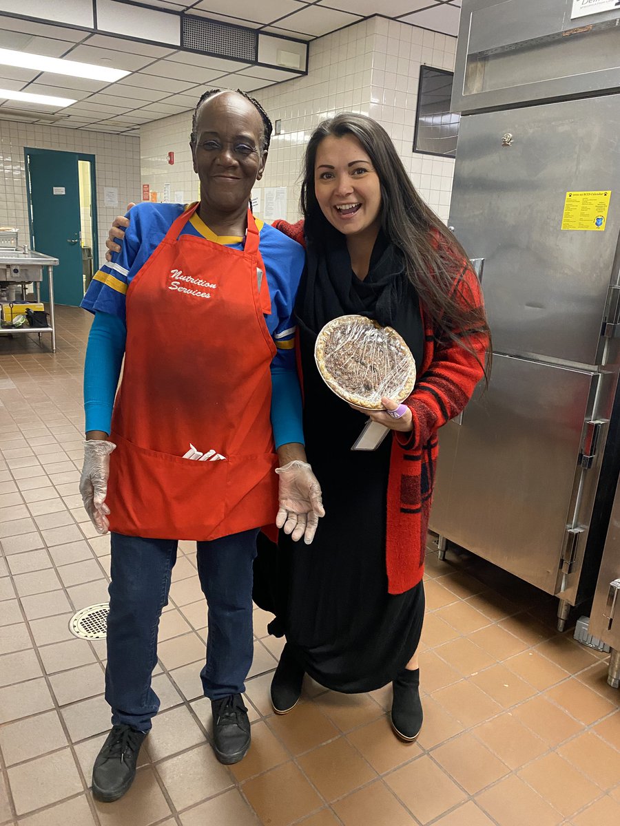 GinaInTech's tweet photo. Thank you Ms Ocie Mae Brown for the pecan pie!!!!!!!! Happy Thanksgiving!!! @GCISDInTech @GCISD @BearCreekElem #TheyFillMyBucket https://t.co/vlHOUY0zgc