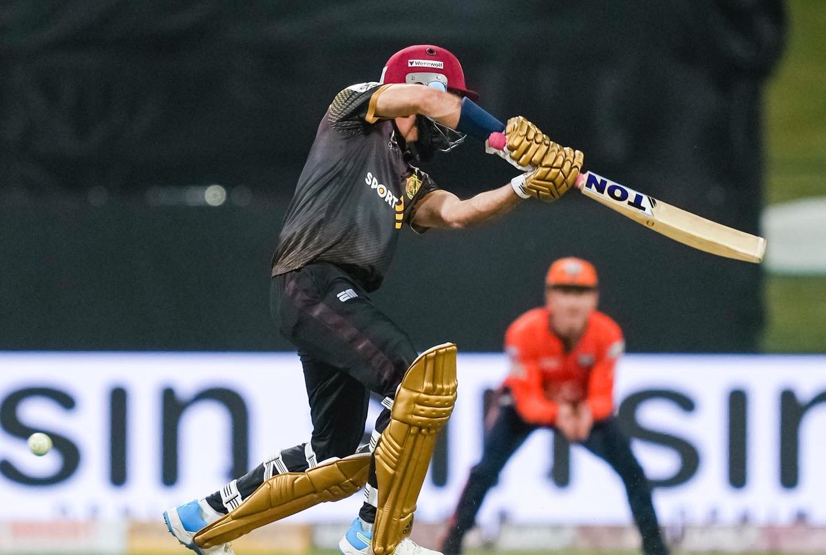 nwarriorst10's tweet photo. Raining sixes for #MoeenAli and #RovmanPowell ๐โ๏ธ
74/2 in 6 overs for the warriors ๐ #NWvsDB
#NorthernWarriors #WeAreWarriors #AbuDhabiT10 #InAbuDhabi @Ravipowell26 https://t.co/080eaKoUmJ