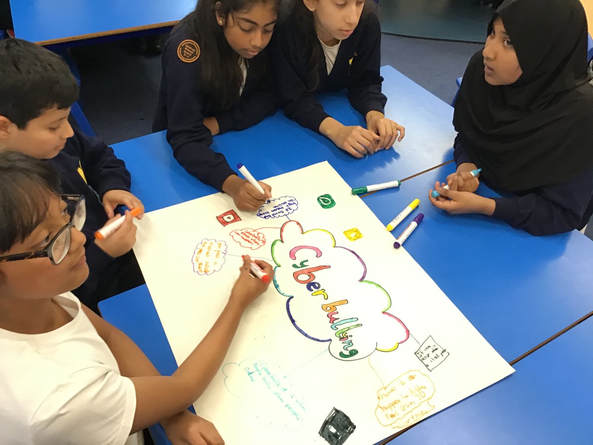 MedwayPrimary's tweet photo. @MedwayPrimary
 Children have been engaging in many antibullying/cyberbullying week activities expressing 'ONE KIND WORD.' Part 3 #AntiBullyingWeek #antibullyingweek2021 #OneKindWord #oddcocks 
@ABAonline
 #OddSocksDay #KindnessMatters #BeKind https://t.co/aiEj1BiymU