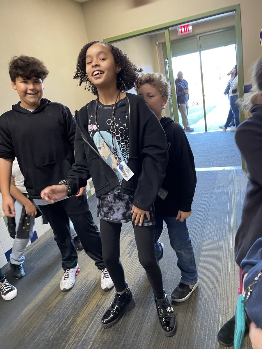 tia_myers11's tweet photo. There was a dance party here on the 5th grade hallway this morning! We had a bunch of fun dancing and laughing together. A great way to start the last day before break! #5thGradeRocks #DancingMachines #CECheetahs @CimarronElem https://t.co/eMDDORDBpy