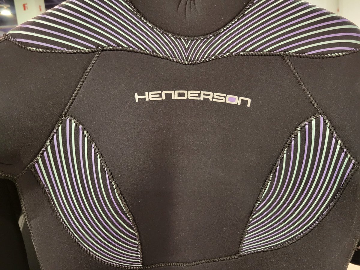 CascadeGF's tweet photo. Cool new wetsuit designs from @hendersondive #greenprene @DEMA_Show #demashow2021 https://t.co/dGYoWWZtKt
