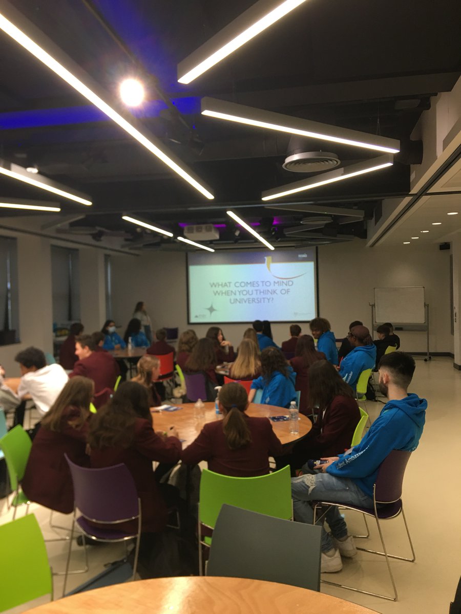 JCS_Careers's tweet photo. Great day with some year 9 students attending a university taster day at Buckinghamshire New University @BucksOutreach @BucksNewUni https://t.co/3IbYLdY0t4