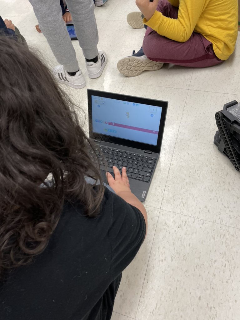 Libramlad's tweet photo. Thanks again @MrSchuermann and the @PeelEML team. This has made accessing scratch easier for all. @scratch #Scratch4All #SameAppDifferentPlatforms. https://t.co/uyTzqYNbkB