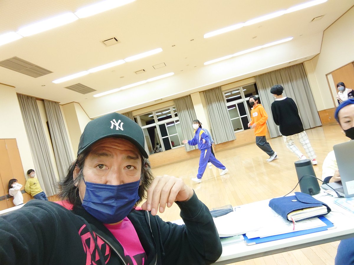 yume1964's tweet photo. 南相馬組稽古再開❗
３ヶ月半振りに逢った子ども達が皆元気なのが一番嬉しかった😁
チケット発売は１２月１日
配信もあります❗
１０年間の集大成🔥
子ども達に最後の力ください❗
南相馬&amp;杉並トモダチプロジェクト
https://t.co/ntbxbKzslI
#トモプロ
#南相馬杉並トモダチプロジェクト
#FINAL
#１２月 https://t.co/a6fSy7YC2X
