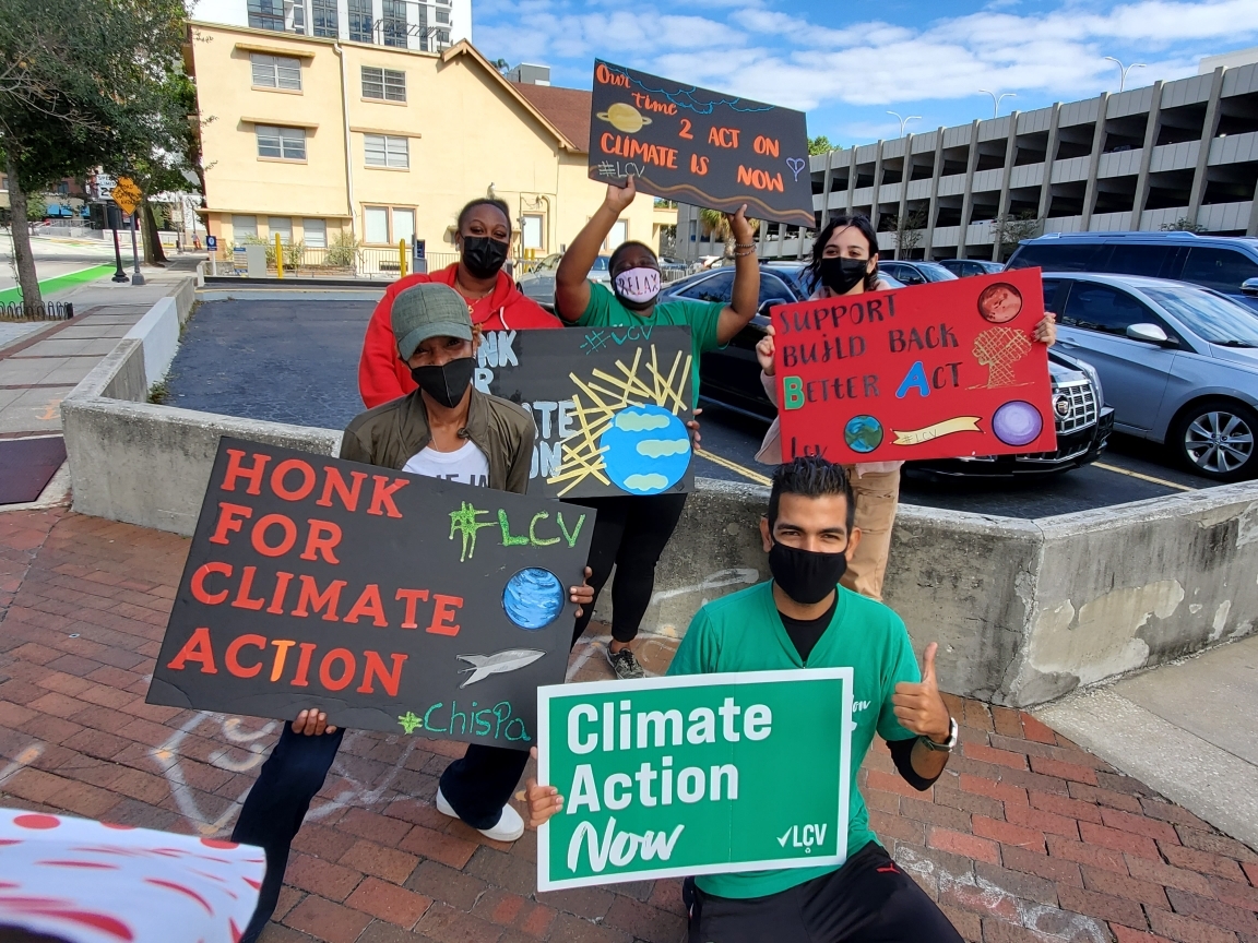 LCVoters's tweet photo. We would not be here without the work of our organizers, who knocked on 338,000+ doors and inspired thousands of community members to reach out to Congress.
Achieving a 50% cut in emissions by 2030 and passing the #ClimateTest is one step closer to reality because of you! https://t.co/xojFkXArst