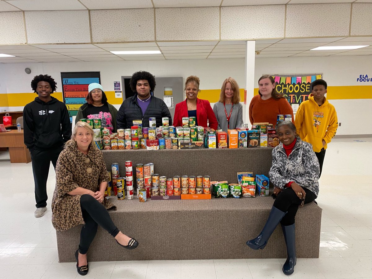 allien1111's tweet photo. JILC students and staff collected canned goods for Fayette Cares. Everyone enjoyed giving to others! Happy Thanksgiving!! ⁦@Supt_Hamlett⁩ ⁦@JILC2019⁩ ⁦@fayettewarehigh⁩ https://t.co/XkKRpFP31A