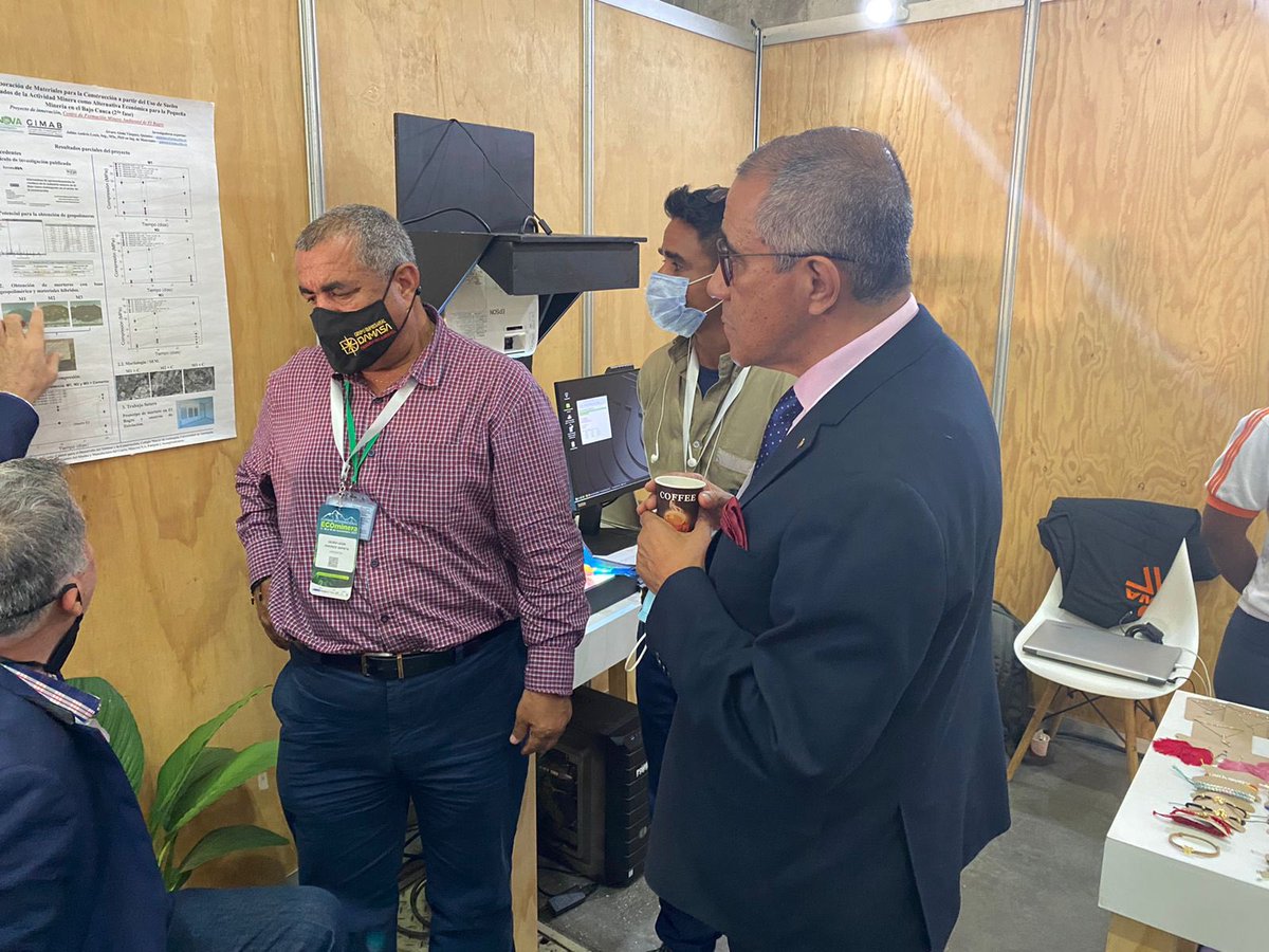 JAIROLEONZAPATA's tweet photo. La #CumbreEcominera, gran oportunidad para dar a conocer los proyectos de investigación e innovación que aportan a la visión de sostenibilidad del sector minero🇨🇴 Recibimos al @MinEnergiaCo  @CCRR_Colombia  @minas_antioquia @AIMC_Colombia para articular acciones institucionales. https://t.co/zNyumapvQG