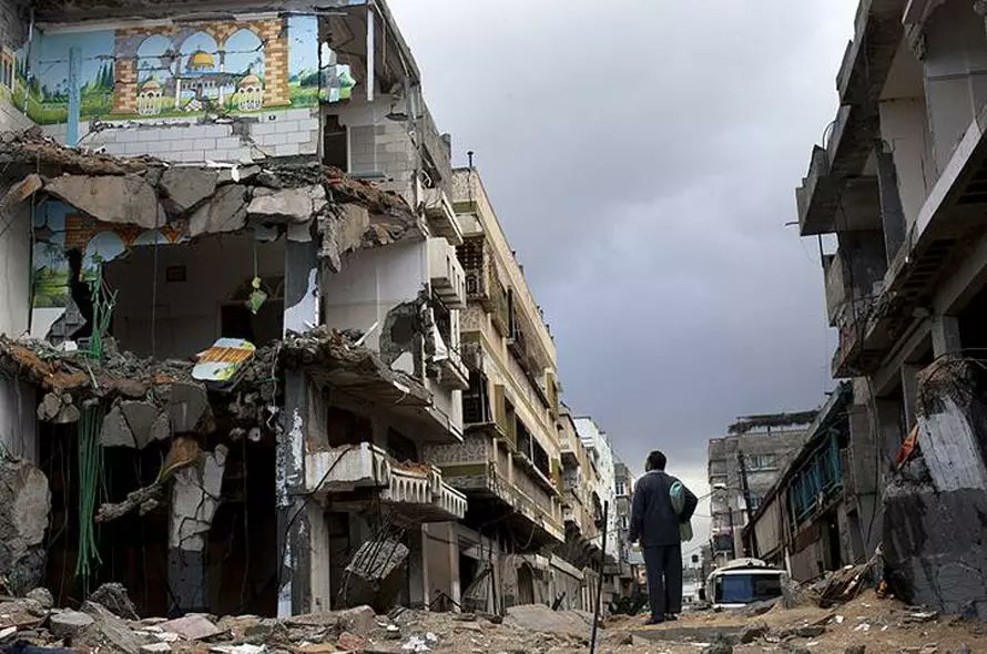 ChiranAngelgela's tweet photo. #Gaza, 14/21 novembre 2012. Israele lancia l'operazione #PillarOfCloud. I massicci bombardamenti colpirono quelle considerate postazioni di Hamas, ma anche sedi dei media,campi profughi,banche,edifici civili. Bilancio finale: a Gaza 171 morti (71 civili),centinaia di feriti. https://t.co/tazZ08JgEb