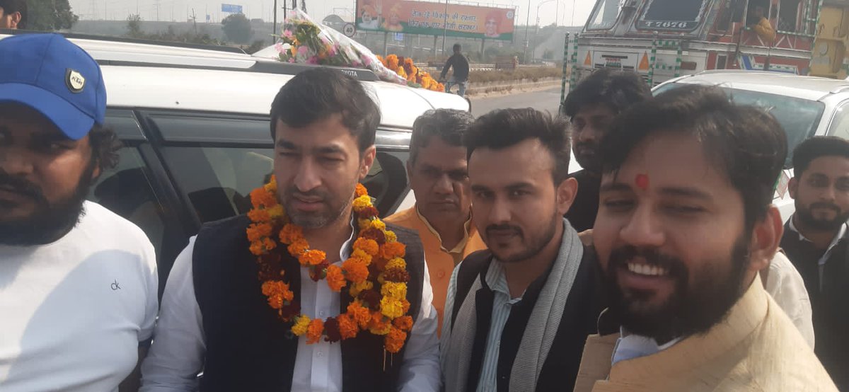 shashankmalik14's tweet image. आज बागपत विधानसभा में आयोजित "पंचायत प्रतिनिधि सम्मान समारोह" में मुख्य अतिथि क्षेत्रीय अध्यक्ष पश्चिम क्षेत्र श्री @MohitBeniwalBJP जी का स्वागत किया एवं क्षेत्रीय अध्यक्ष जी ने सभा में उपस्थित समस्त पंचायत प्रतिनिधियों को सम्मानित कर सभा को संबोधित कर हम सबका मार्गदर्शन किया।