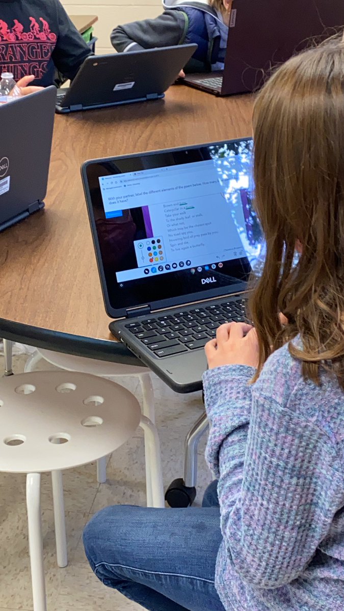Mrs_Blohm's tweet photo. I love how interactive nearpod is! My students are using nearpod today to read poems and identify the elements of poetry using the drawing features! @nearpod @NISDLeonSprings @graciemespinoz4 @Jkuhlmann4567 #LSEgrows https://t.co/xtZUVrcHhn