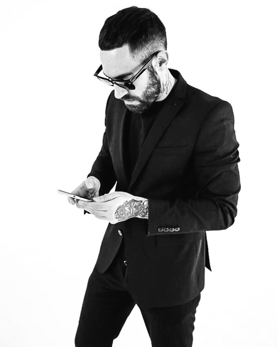 rubenthrax's tweet image. F O C U S