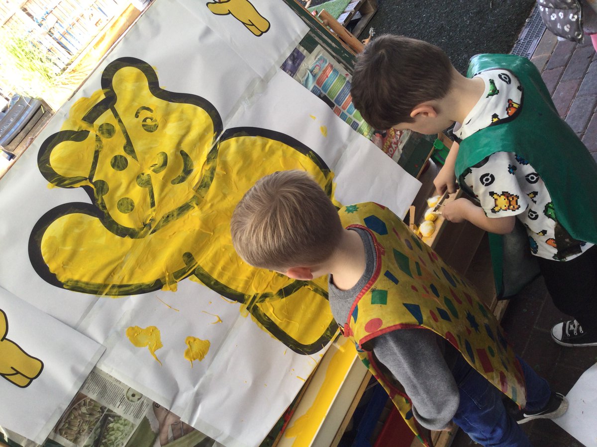 Jackson_Miss1's tweet photo. We have had a very busy week in Reception. We have enjoyed learning a nursery rhyme a day for World Nursery Rhyme Week!
@BalshawLaneCPS @MrsKLMarsden @Miss_Hinawski https://t.co/G2Vza5OPFW