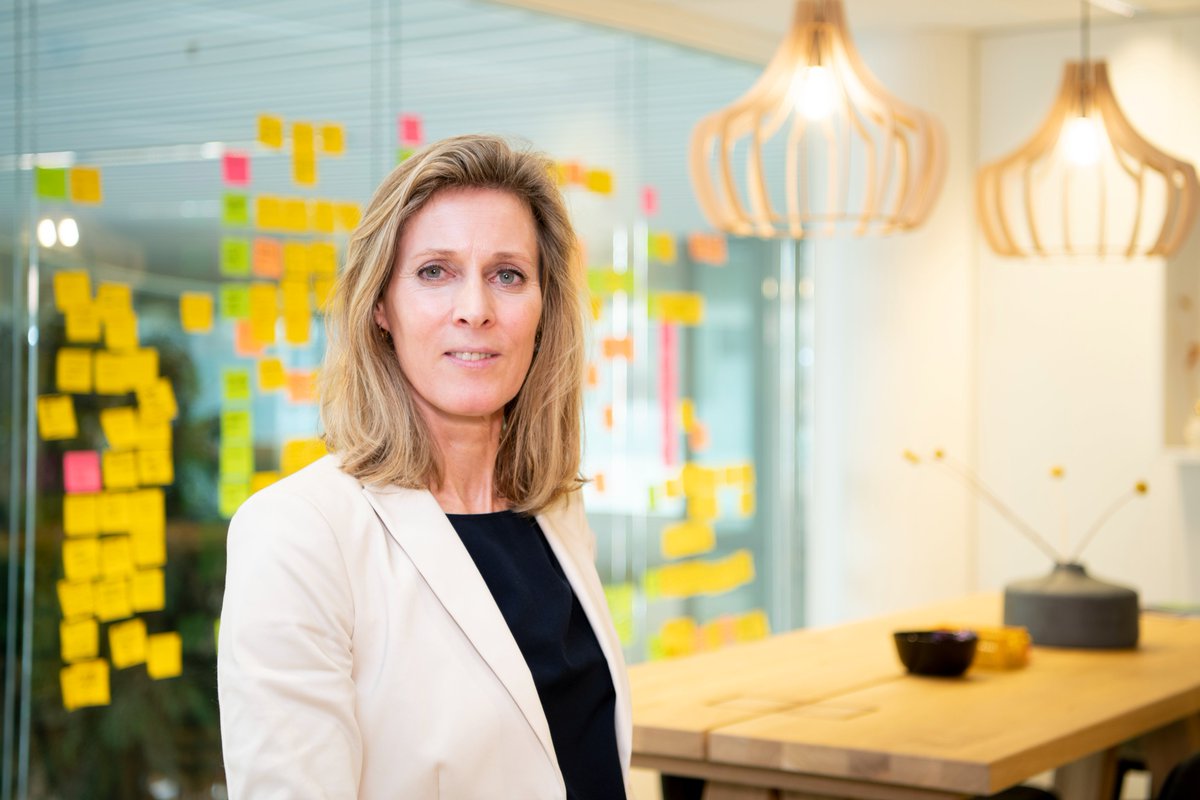 GemeenteUtrecht's tweet photo. Utrechtse ondernemers zijn steeds vaker slachtoffer van cybercriminaliteit. Daarom starten we vandaag het Cybernetwerk Utrecht: ondernemersverenigingen, @PolitieUtrecht en cyberexperts bieden o.a. tips, trainingen en een gratis👀 veiligheidsscan aan op https://t.co/SdY8pG6OP8 https://t.co/YPjchtpVFv
