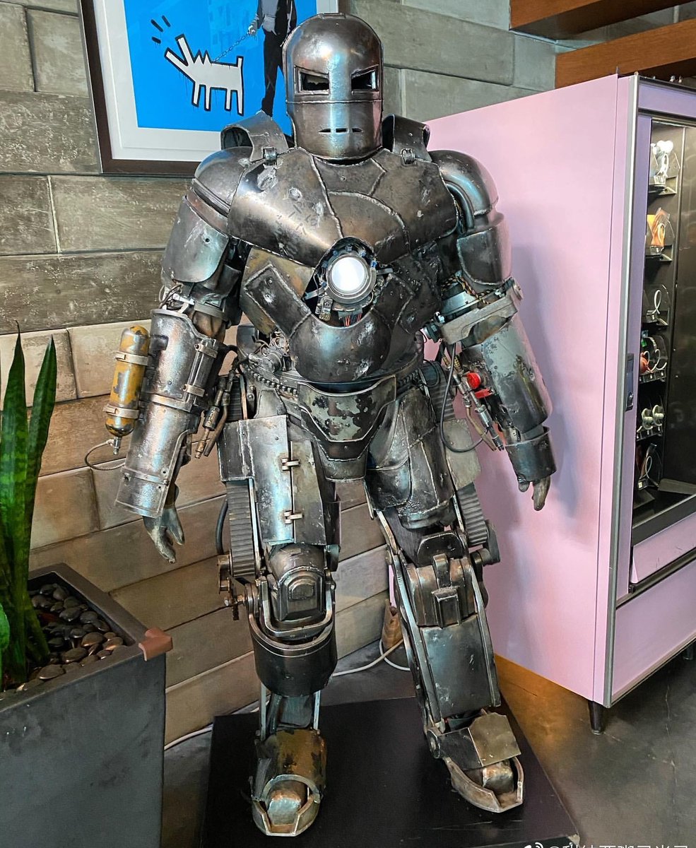 iordanaispunk's tweet photo. don't mind me as i cry over the fact that RDJ has the Mark I armor in his office https://t.co/4QMWiSk36f