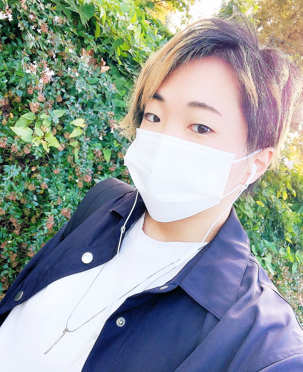 maki_yukihira's tweet photo. お誕生日きましたー!!🎂

みなさーん！
こんな自分ですが、これからも宜しくお願いします😝

ポケモン取りに行くついでに、
髪切りました〜✌️ https://t.co/mhnqsaTw0P