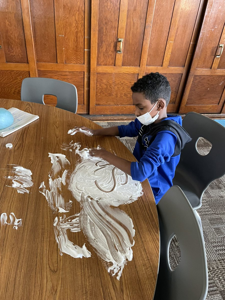 MrSeanBrown_'s tweet photo. Multi Sensory Sight Word Friday Fun! This #BridgeKid is loving this new way to master all his sight words! #whyLP #truenorthbrunswick ( shoutout to @MissJillianRice for sharing the shaving cream!!) https://t.co/EvhtoDbYgq