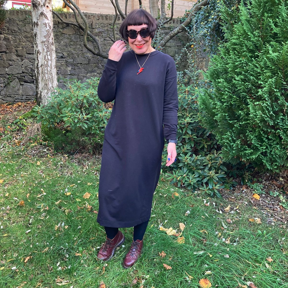 lisahrattray's tweet photo. Today’s #lockdownlook - are we back in summer? https://t.co/gLiEXZuNm6