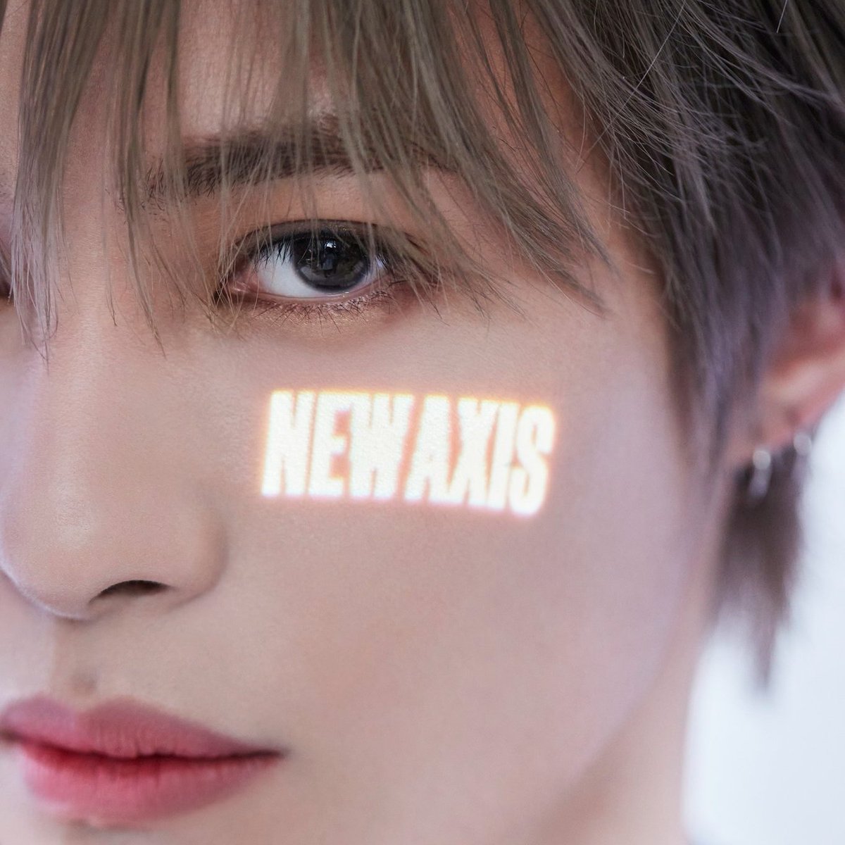 johjunseo's tweet photo. xiaphenyang x johnny newaxis teasers 😭😭😭 https://t.co/NDcyNZppBK