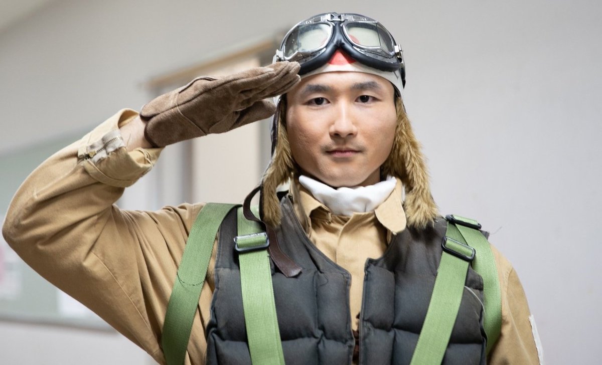 takuya_sindo's tweet photo. 戦後76年を飛び越えて
『MOTHER マザー～特攻の母 鳥濱トメ物語～』

配信が終了しました。

素晴らしい作品に関われたこと、
本当に、誇りに思います。

感謝。

素敵なお写真は野田佳代さん(@QgoS6)に撮っていただきました。
ありがとうございます。

松永武志 役　神道拓也
#舞台マザー https://t.co/HfnMeLt95k