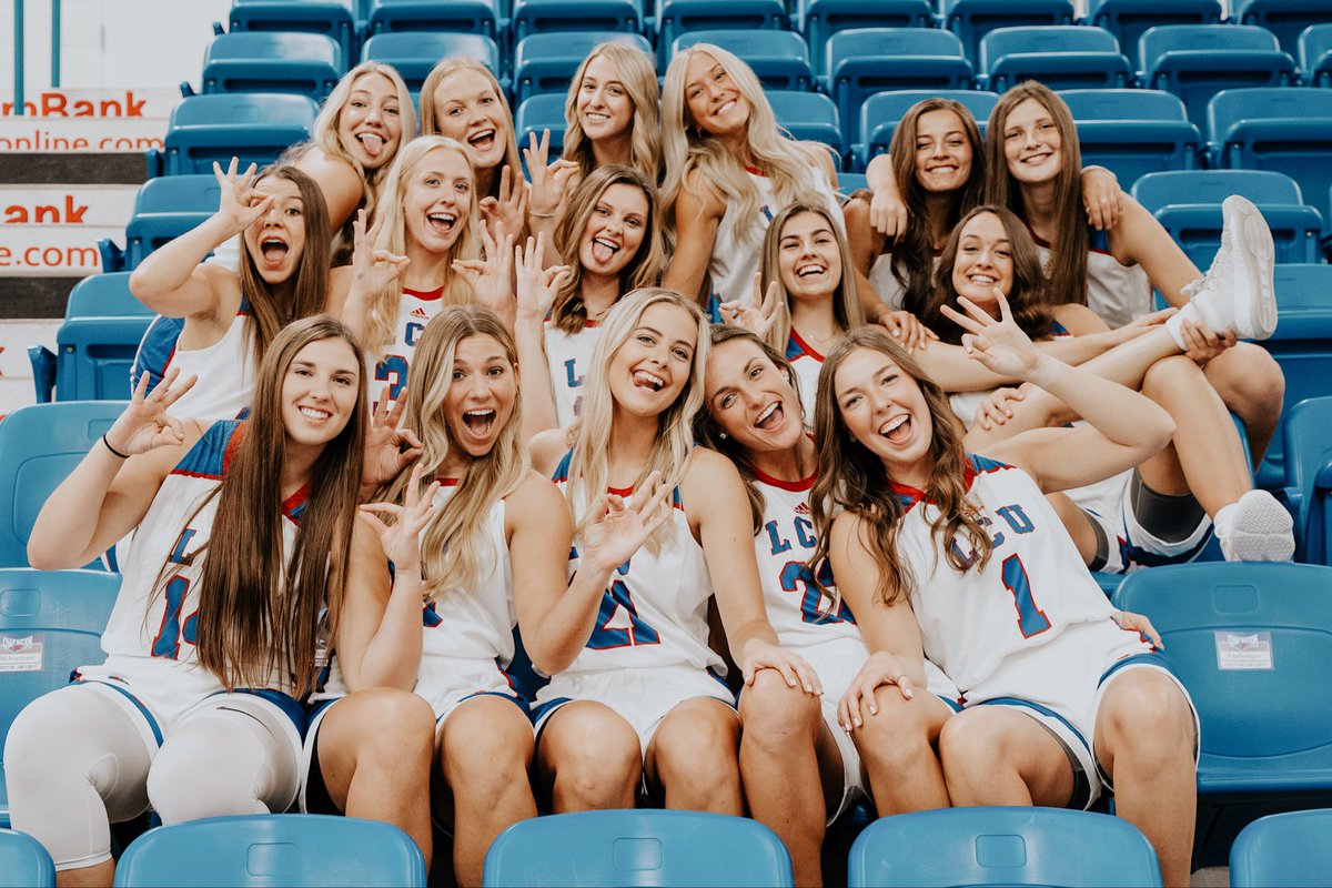 laynee_b's tweet photo. HOME OPENER !!!!! (@7 tehe) !!!!!!!
let’s go girls🤠
118:24🤍 https://t.co/vPKqOnG83x