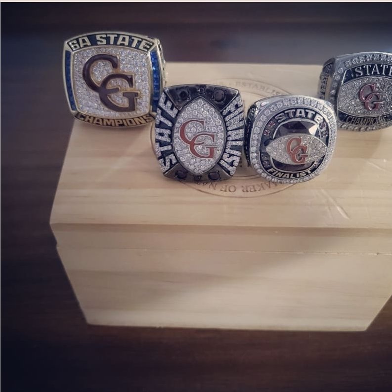 coachmp73's tweet photo. Tonight we have the opportunity to take the next step to our ultimate goal. Come out and watch this special senior classes last home game! #addtothecollection #28tostate https://t.co/Hor1an4brb