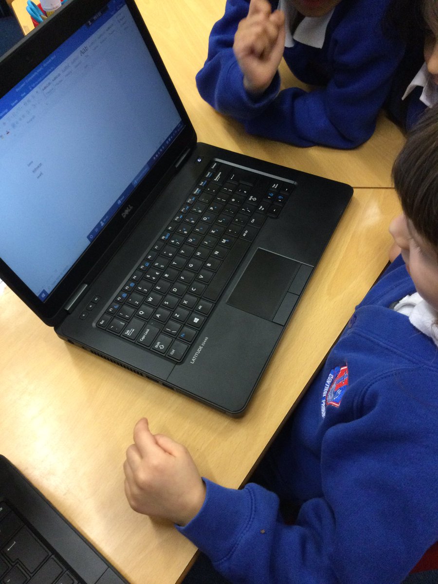 MissTurner2019's tweet photo. Thank you @MrPerulero for joining us for our computing lesson today! We did amazing listening to help us follow instructions to help us to log onto the laptops for the first time. #computingiscentral @Centralprimary https://t.co/0ljPKgnVSr