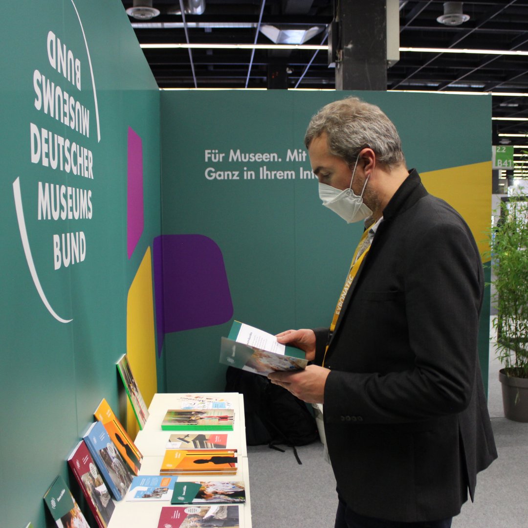 InitiativeKult2's tweet image. In dieser Woche waren wir auf der #Exponatec in Köln. Dort organisierte unter anderem der deutsche @museumsbund  eine Talkreihe mit spannenden Beiträgen zum Thema &quot;Digital und Attraktiv. Welches Potential bieten digitale Angebote für Museen?&quot;