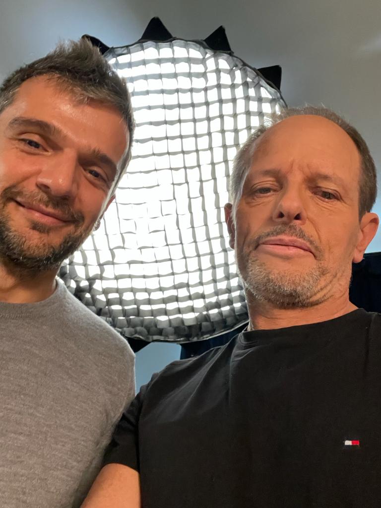 Bernard_Minier's tweet photo. En plein tournage, j'ai hâte de vous en dire plus !
@ArtistAcademy_ https://t.co/4Ly6B7utc3