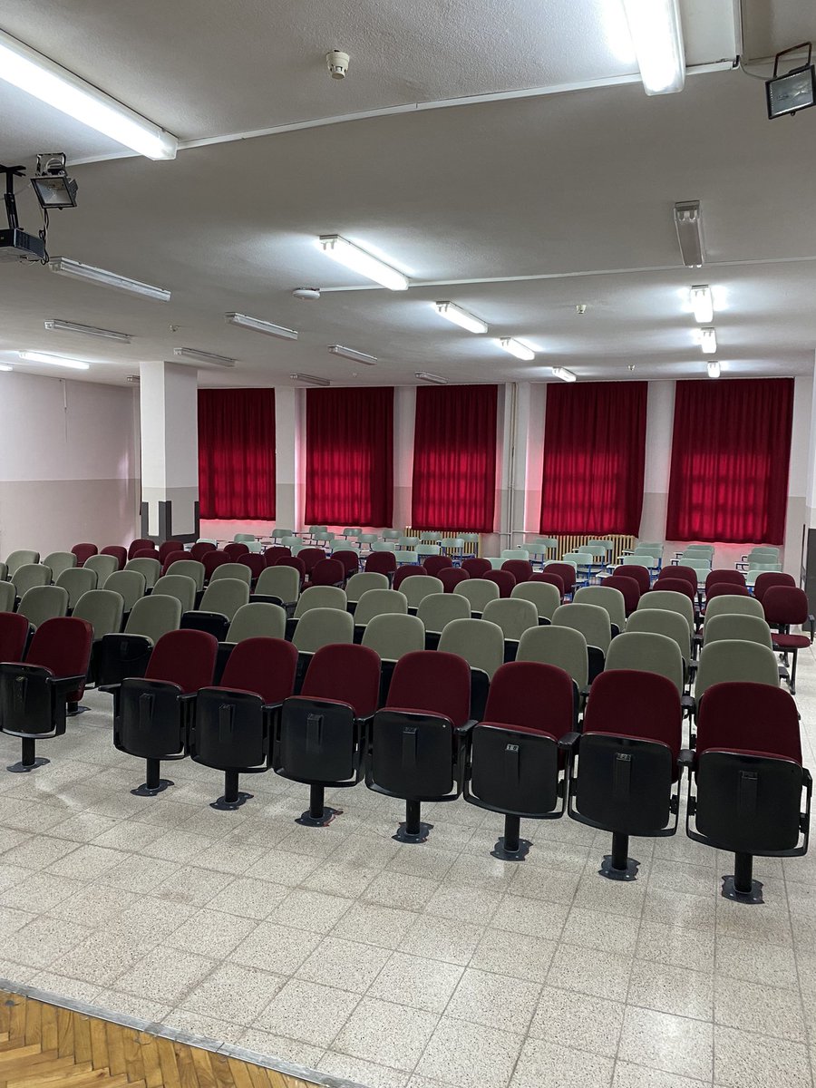 Çok amaçlı salonumuzun yenilenme işlemi tamamlanmıştır.