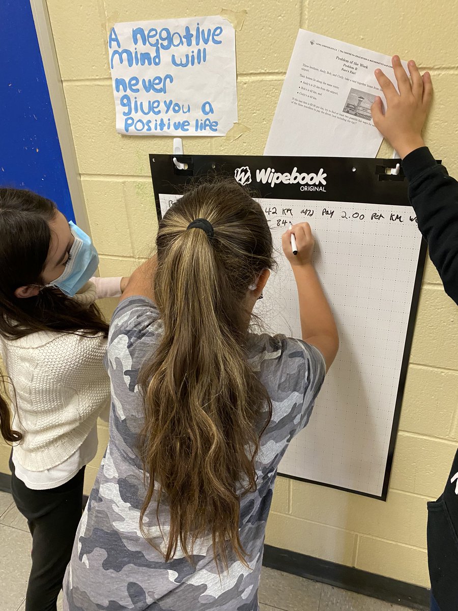 MrsRMahoney's tweet image. Creating thinking happening this morning….#verticalsurface #thinkingclassroom