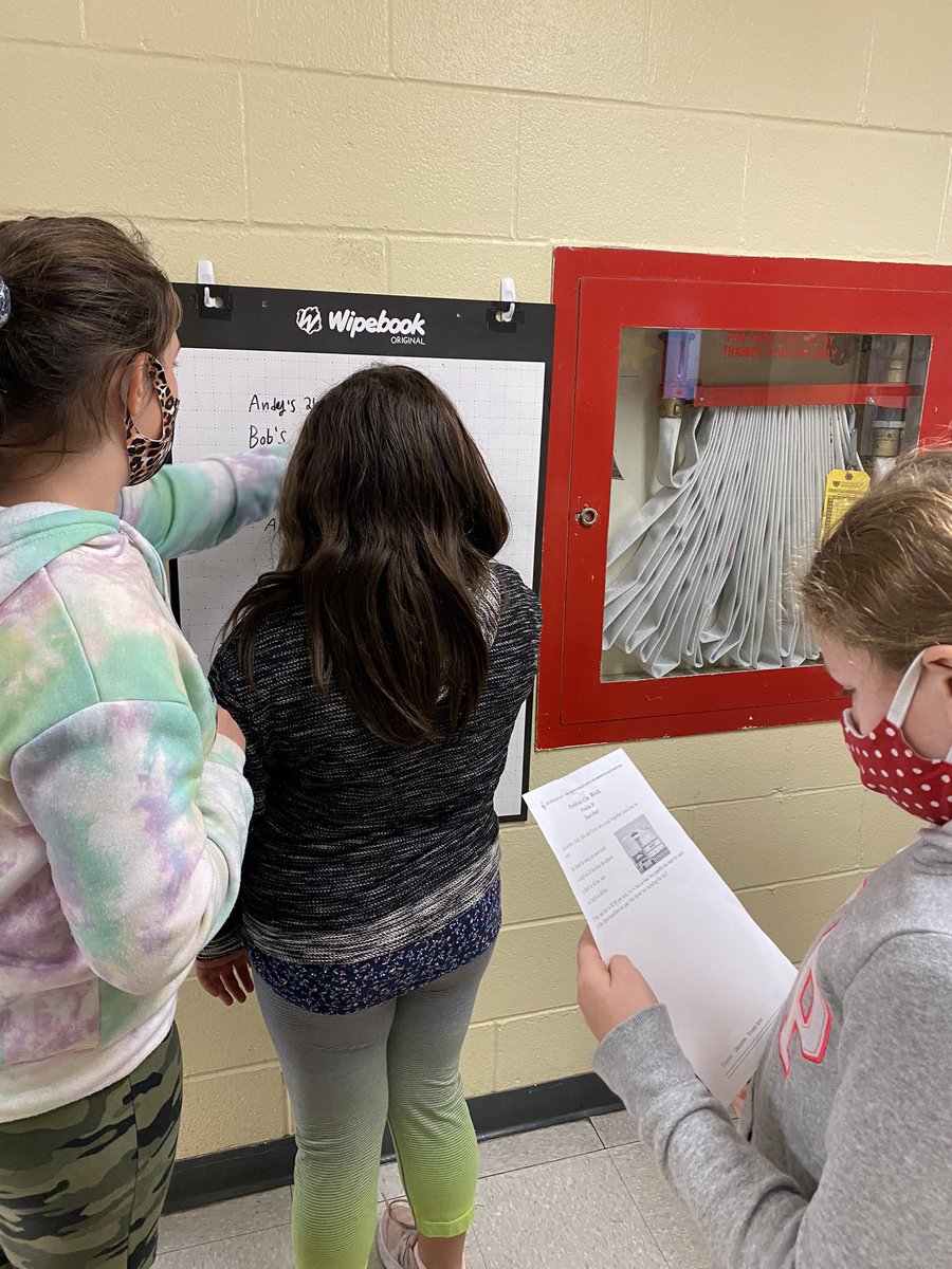 MrsRMahoney's tweet image. Creating thinking happening this morning….#verticalsurface #thinkingclassroom