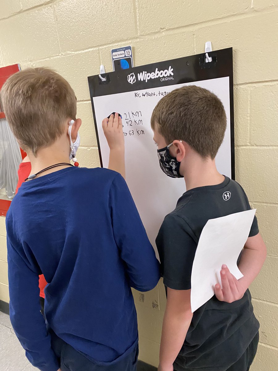 MrsRMahoney's tweet image. Creating thinking happening this morning….#verticalsurface #thinkingclassroom