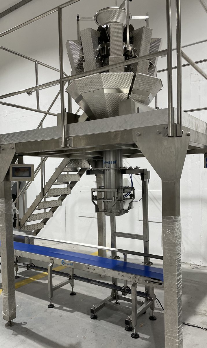 envasef_sat's tweet photo. Finalizada la fabricación, en colaboración con Victor Oscametal, de un nuevo modelo de llenadora de sacos para integrarla en nuestras líneas de #dosificado con #pesadora #multicabezal. La próxima semana empezaremos con las pruebas. https://t.co/QLzxAx0n1o