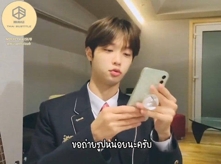 กุงงอันนี้มาก เล่าเรื่องกลั้นอึในห้องสอบอยู่ดีๆก็บอกชอบหน้าตัวเองแล้วขอถ่ายรูป ได้เหรอวะ 5555555555555555555555555