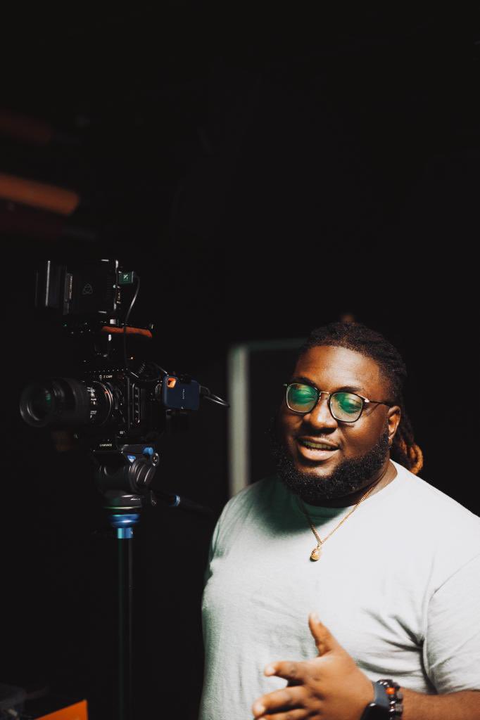 Keithra242's tweet photo. Its #InternationalMensDay and I’d like to take the opportunity to celebrate the gifted, innovative @DavisTCG I’m happy to stress you out in this life and the next #MiCheck ✅ launches today.
I’m grateful for you and proud to stand alongside you 🙏🏽
#NewSchoolCreative
#JMavsInc https://t.co/w9aOIuu87D