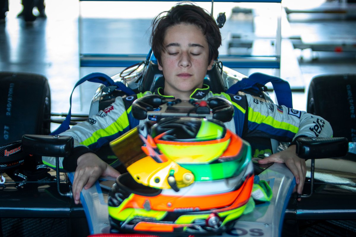 ¿En qué crees que piensen los pilotos al subir a su auto? #F4Nacam #XAmorALosMotores🔥