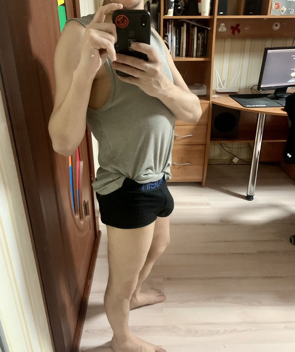 begoHappyman's tweet photo. #BlackFriday #boy #biboy #LGBT 
Эскузе ма. Мой внешний вид, после прививки , разбитое корыто , медуза жидкая. #man #нюдс 
Хочу уже, идти в бассейн… а нельзя.! https://t.co/Sm7Gxo99zt