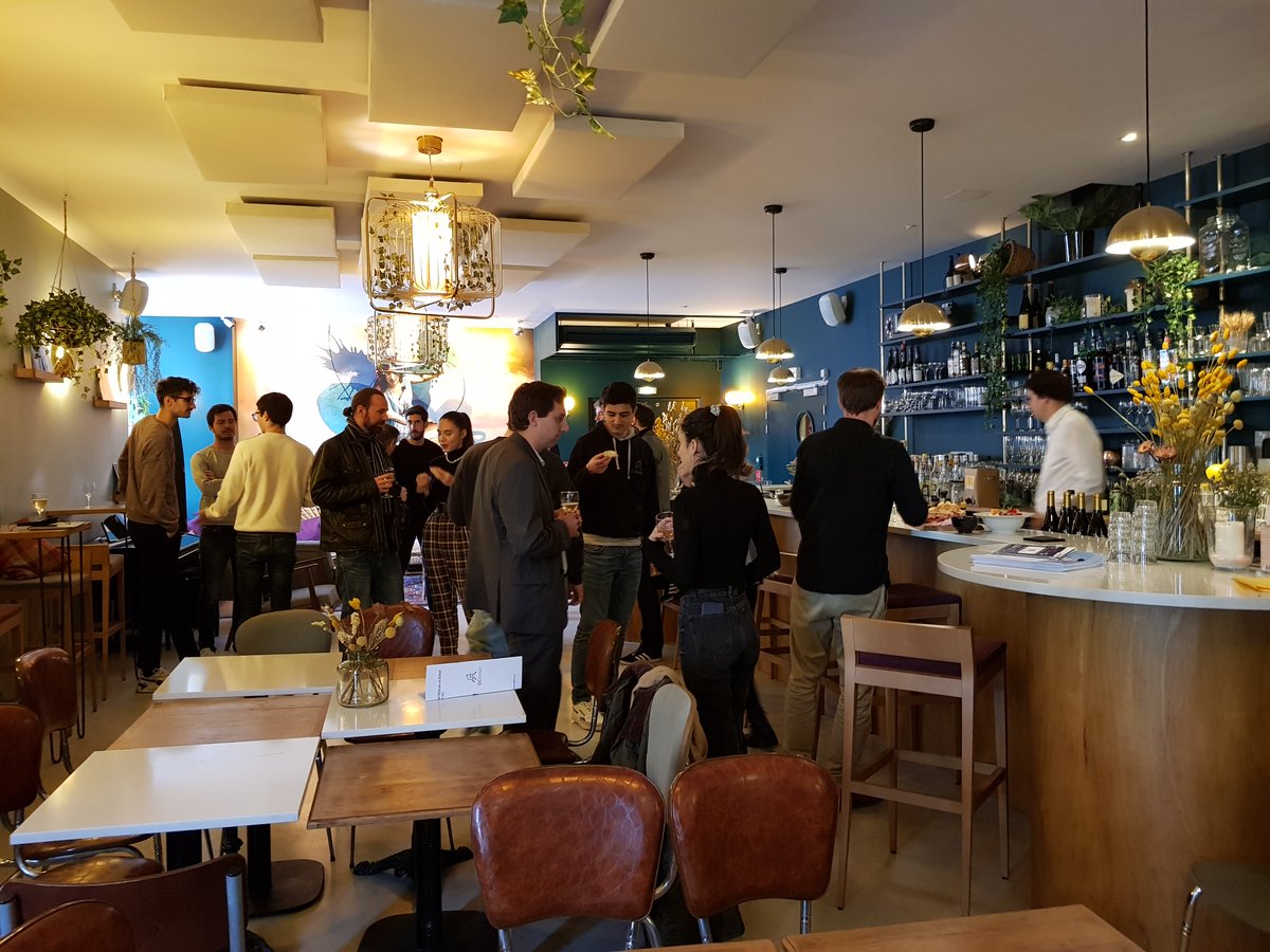 DCbrain_feed's tweet image. 📷 Retour en images sur notre conférence &quot;Pour une #Intralogistique optimisée grâce à l&apos;IA hybride&quot;. 
Un grand merci à tous nos participants pour la qualité de nos échanges mais aussi à nos speakers Benjamin de Buttet et Nicolas Gallée.

Voir le Replay 👉 hubs.li/H0_wJ5Z0