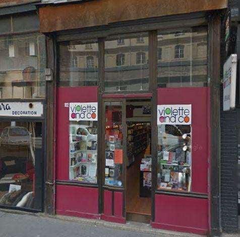 edlatremie's tweet photo. Le saviez-vous ? « Amours et Révoltes : le #livre » de @kingsqueer est disponible à la #librairie Violette and Co, 102 rue de Charonne à #Paris https://t.co/CeU9ns6rJj