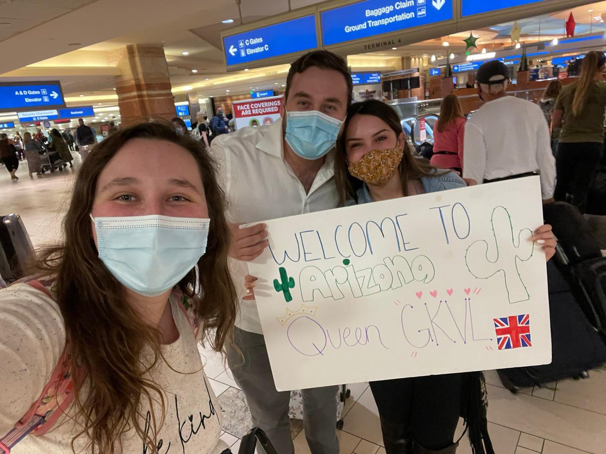 GeorginaKVL's tweet photo. Reunited with family after 2 years apart. Missed their wedding etc but it’s like I’ve never been away… Went straight to the airport after 4 nights &amp; haven’t stopped smiling. Thanks for getting me here safely @British_Airways #WorthTheWait 
#britsareback https://t.co/tnNislgkek
