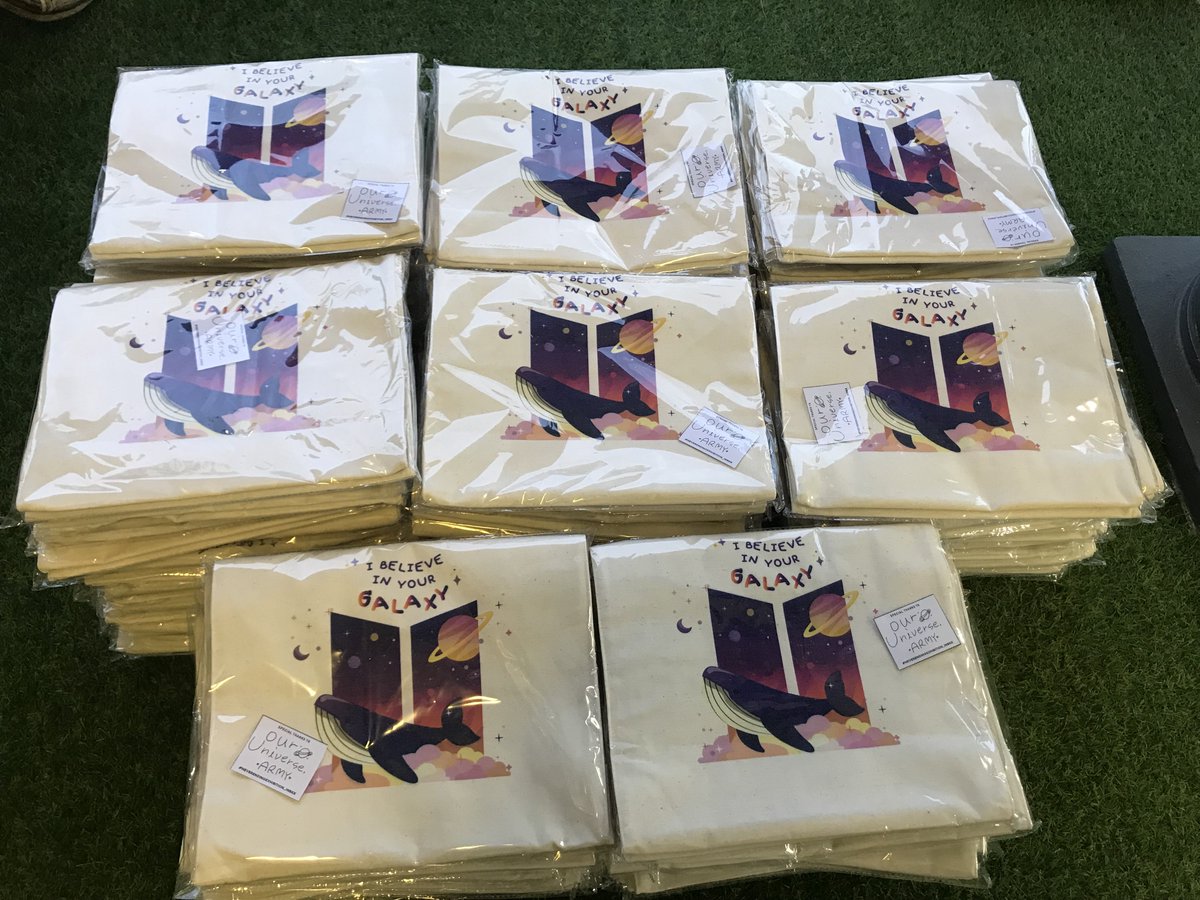 NeverEnding_bts's tweet image. ˚ ༘👋🏻𓂃𝘼𝙍𝙈𝙔! 
ทางทีมงานได้ทำการจัดส่งกระเป๋าผ้า เป็นที่เรียบร้อยแล้วนะคะ🪐
สามารถเช็คเลขพัสดุ ได้ที่ลิ้งด้านล่าง👇 ขอบคุณค่า
docs.google.com/spreadsheets/d…

#NeverEndingexhibition_inBKK