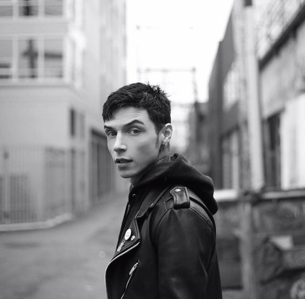 “Off to get a run done this morning. The haircut was <a href="/xMisfitBeautyx/">Ashlyn Delaney</a>’s idea.”